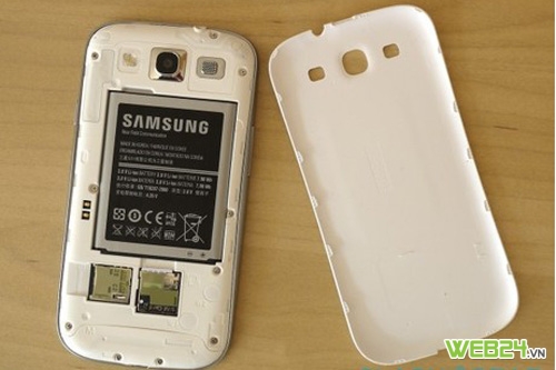 Tại sao sạc pin Galaxy S III lâu vậy?