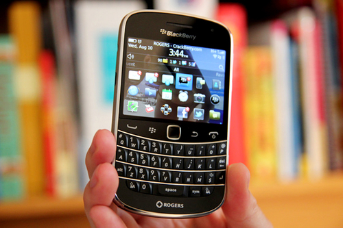 RIM  ngừng hỗ trợ các máy chạy BlackBerry OS 7?!