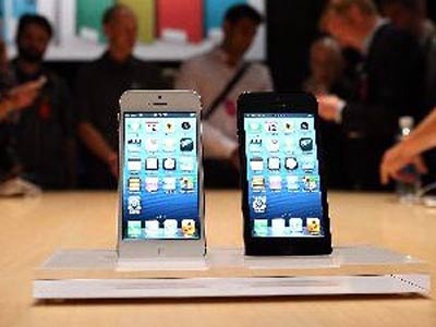 Apple lừa người tiêu dùng về phụ kiện iPhone 5?