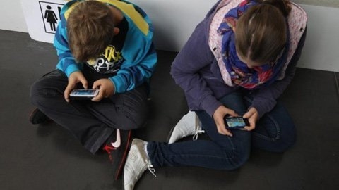41% trẻ em trên thế giới mắc chứng “nghiện” smartphone 